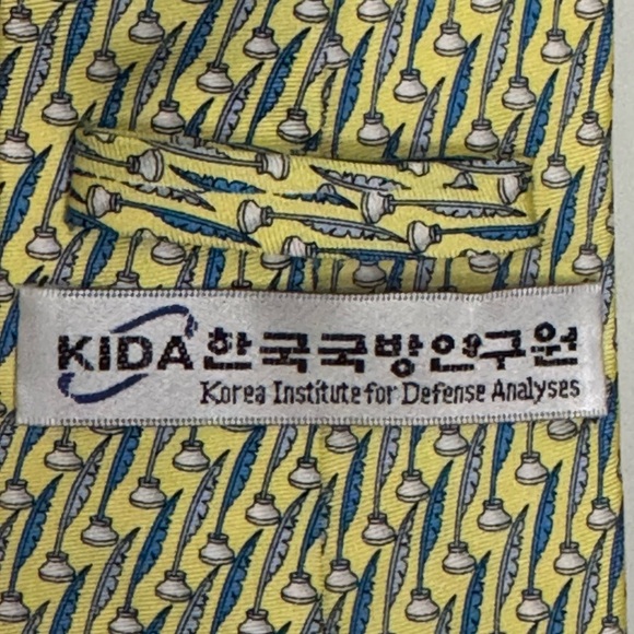 Silk Blue and Yellow Patterned Ties for Business - Picture 4 of 11